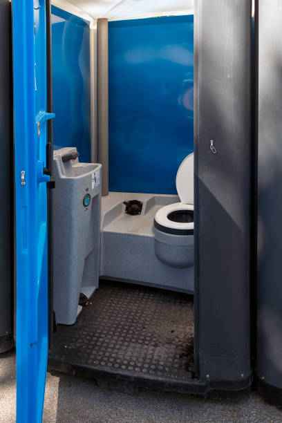 Portable Toilet Options We Offer in Richmond, MI
